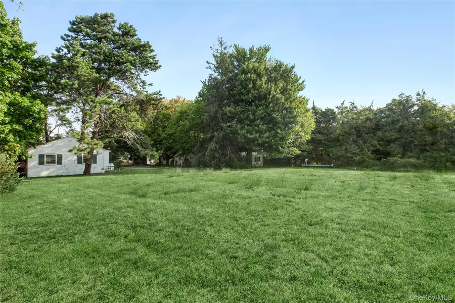 8 Boathouse Road, Hampton Bays, NY 11946 - #3