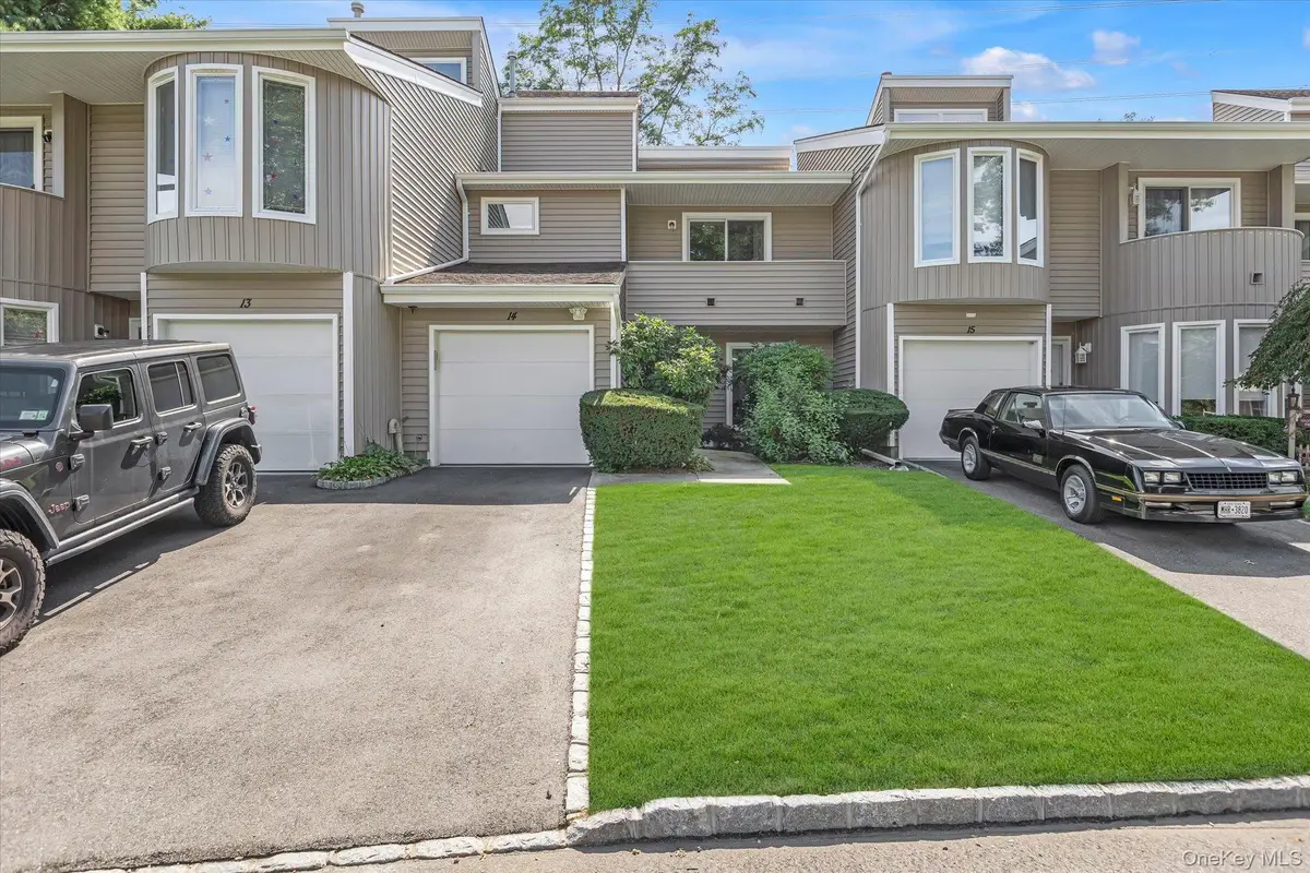14 Kristin Lane, Hauppauge, NY 11788 - #1