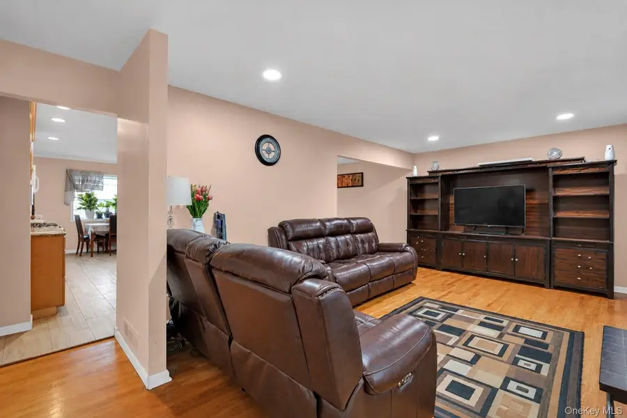 145 Thames Street, Port Jefferson Station, NY 11776 - #3
