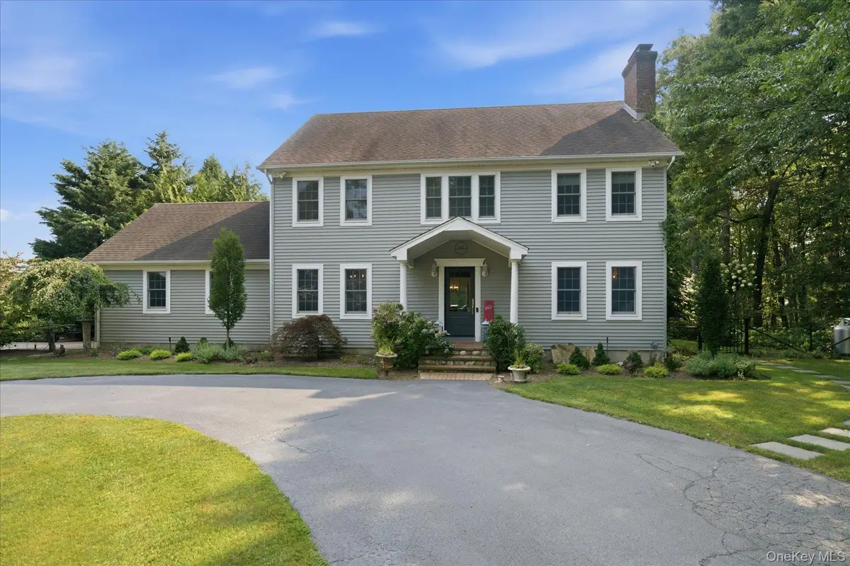 147B Old Country Road, Remsenburg, NY 11960 - #1