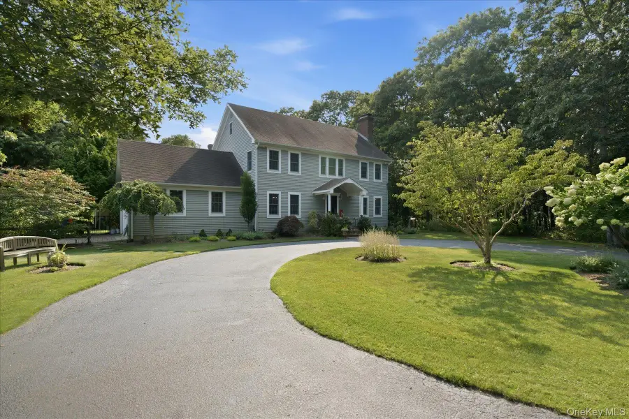 147B Old Country Road, Remsenburg, NY 11960 - #2