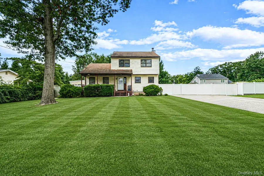14 Roosevelt Avenue, Nesconset, NY 11767 - #2