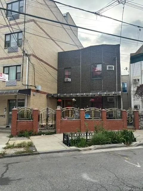 1557 Glover Street, Bronx, NY 10462