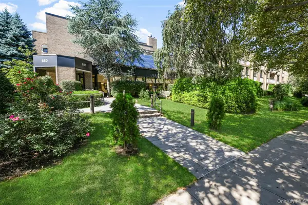 680 W Boston Post Road #3A, Mamaroneck, NY 10543
