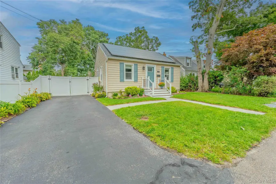 41 W 6th Street, Patchogue, NY 11772 - #2