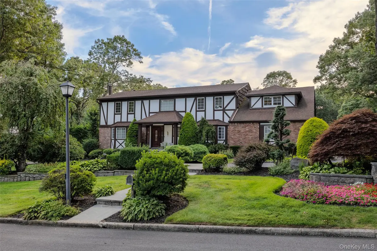 1 Jason Court, Dix Hills, NY 11746 - #1