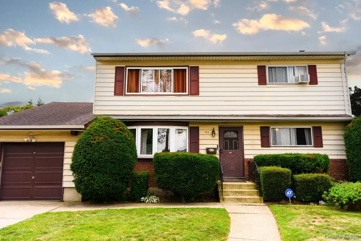 191 N Virginia Avenue, Massapequa, NY 11758 - #1