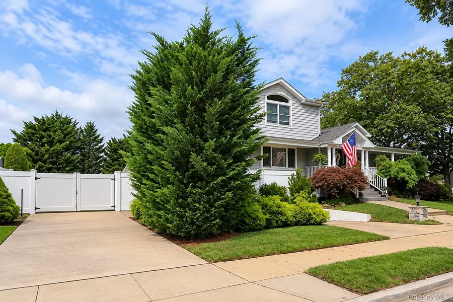 3970 Darby Lane, Seaford, NY 11783 - #3
