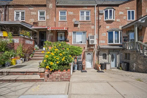 75-31 Furmanville Avenue, Middle Village, NY 11379