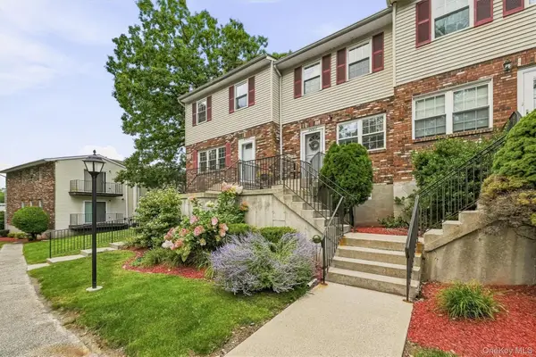276 Temple Hill Road #2002, New Windsor, NY 12553