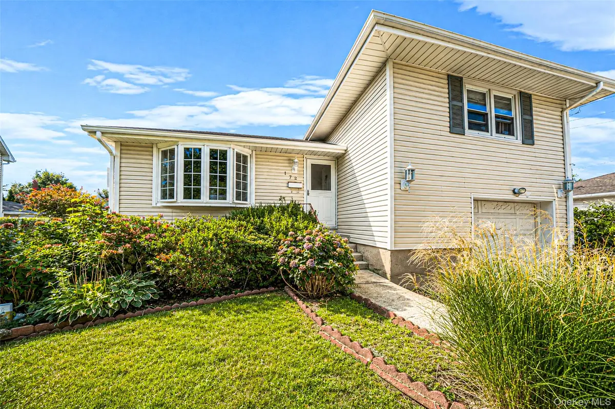 172 N Walnut Street, Massapequa, NY 11758 - #1
