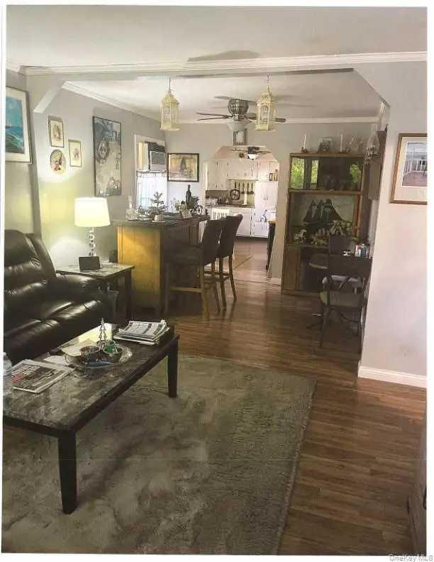 330 Florida Avenue, Copiague, NY 11726 - #2