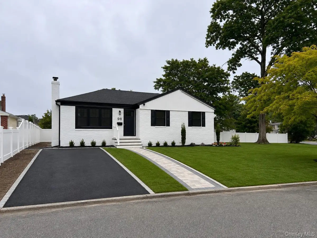 98 Beecher Road, North Babylon, NY 11703 - #1