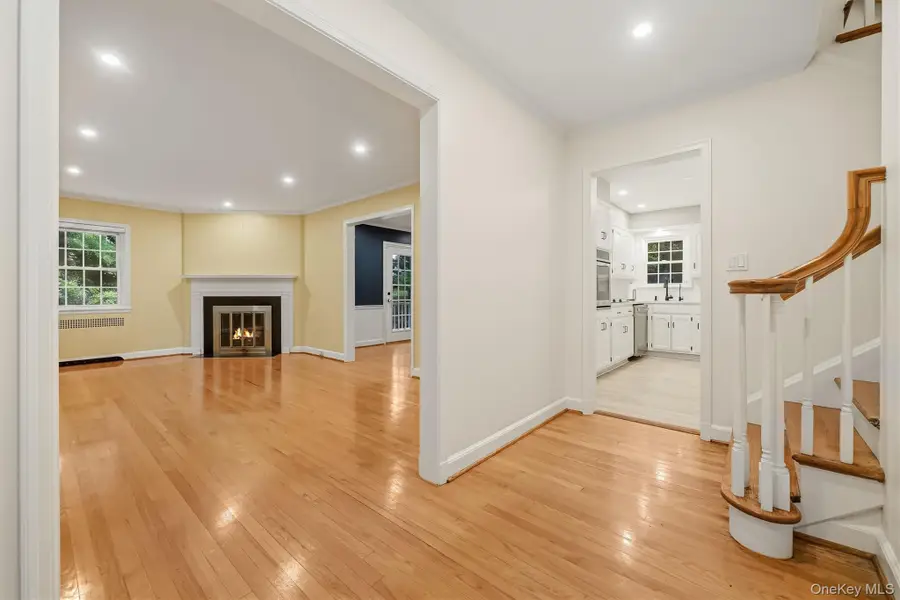24 Smallwood Place, White Plains, NY 10603 - #3