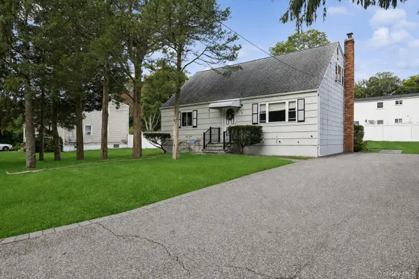 544 Park Avenue, Centereach, NY 11720
