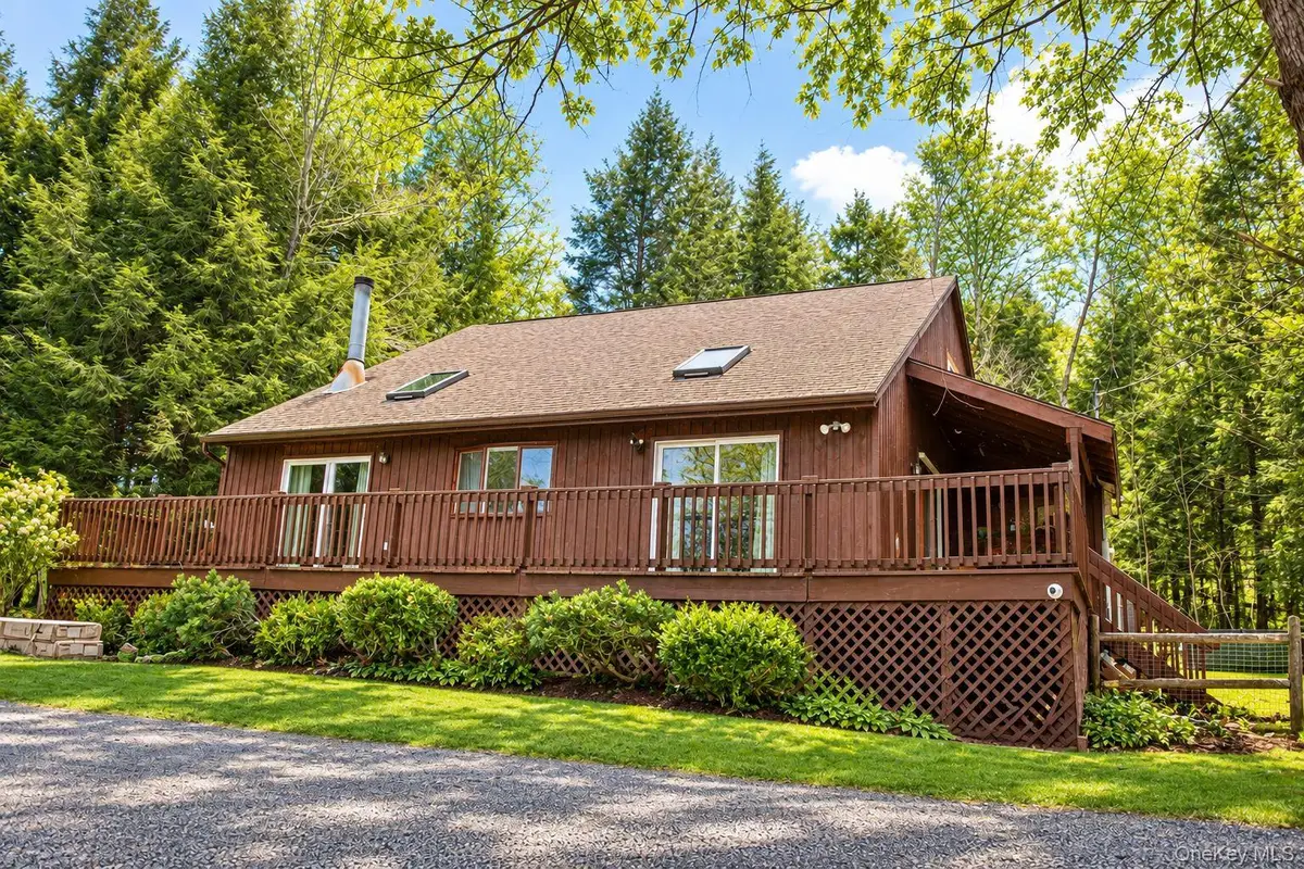 1270 Roaring Brook Lane, Middletown, NY 12441 - #1