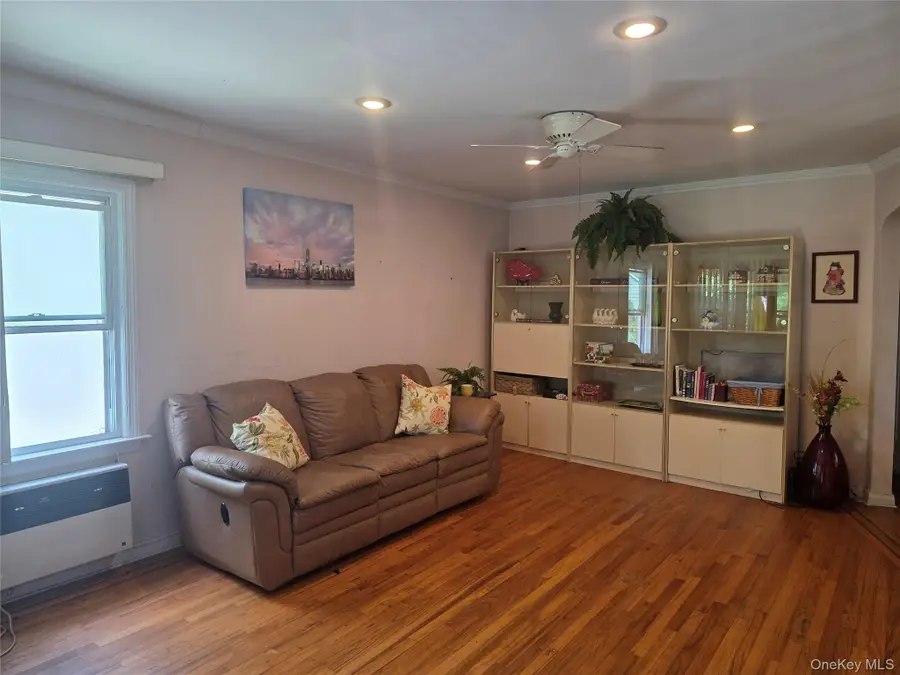 17516 Underhill Avenue, Fresh Meadows, NY 11365 - #3