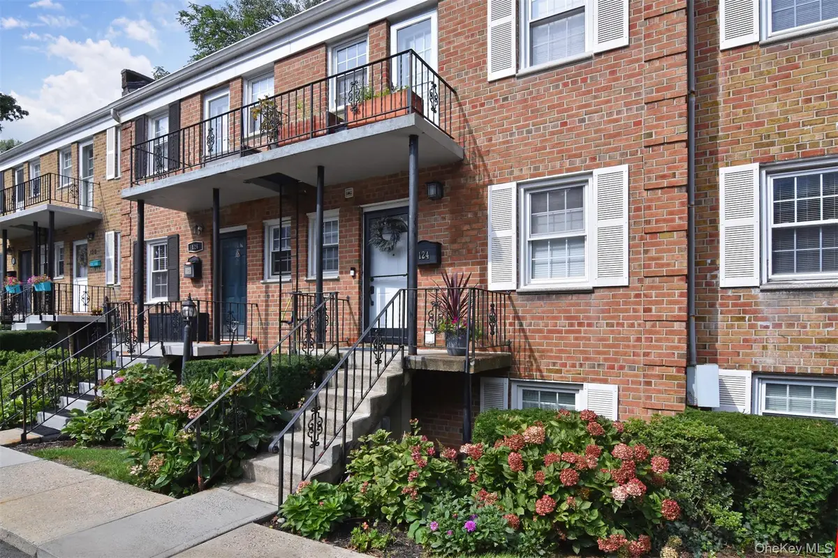 124 Texas Avenue, Bronxville, NY 10708 - #1