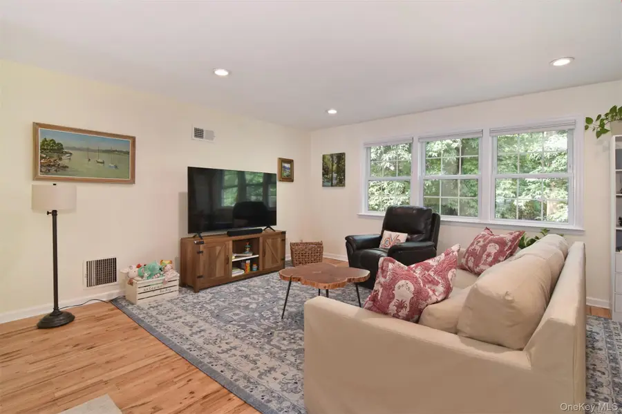 124 Texas Avenue, Bronxville, NY 10708 - #3