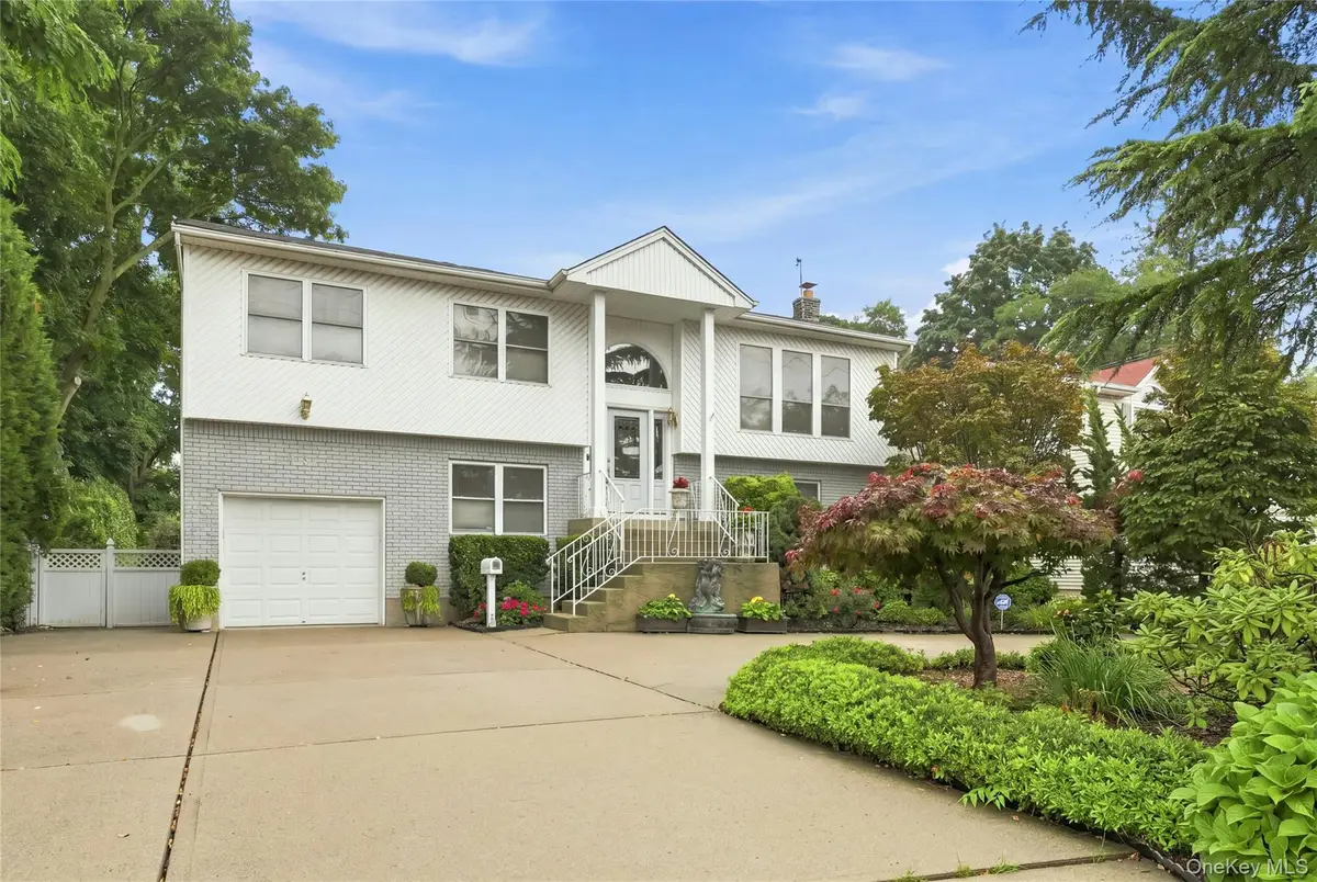 991 Newbridge Road, North Bellmore, NY 11710 - #1