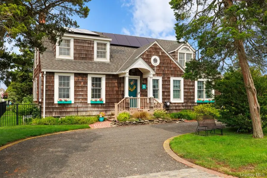 1 Dewey Avenue, Amityville, NY 11701 - #2