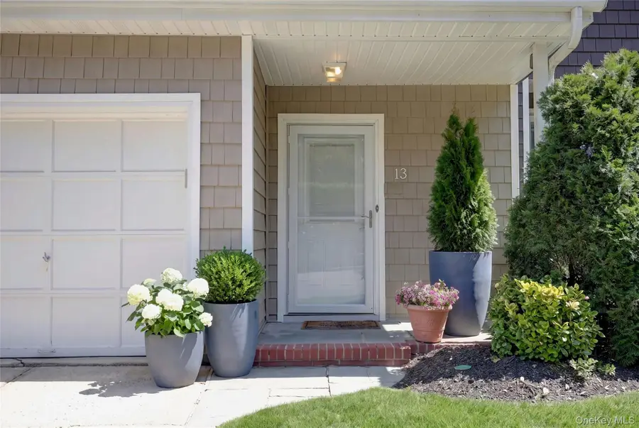 13 Pine Street, Huntington, NY 11743 - #3