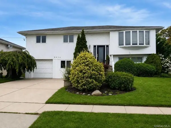 2573 Harvard Lane, Seaford, NY 11783