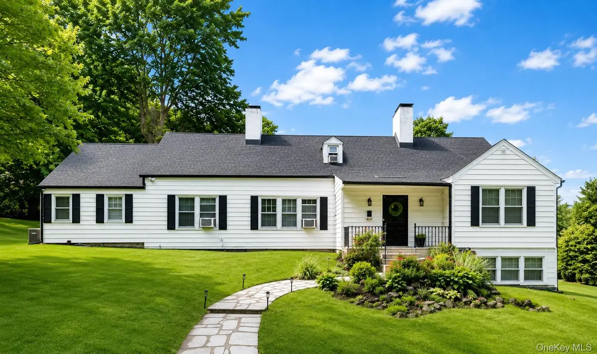 85 Nassau Drive, Great Neck, NY 11021 - #1