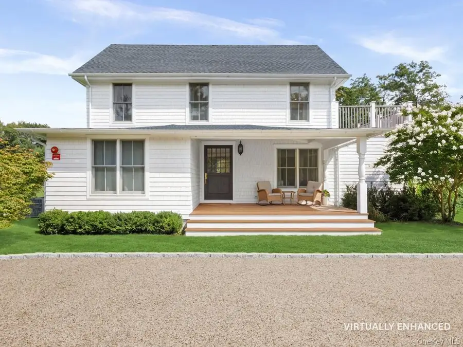 11 Shinnecock Road, Hampton Bays, NY 11946 - #2