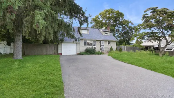 465 Clift Street, Central Islip, NY 11722