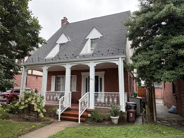 4806 215th Street, Oakland Gardens, NY 11364