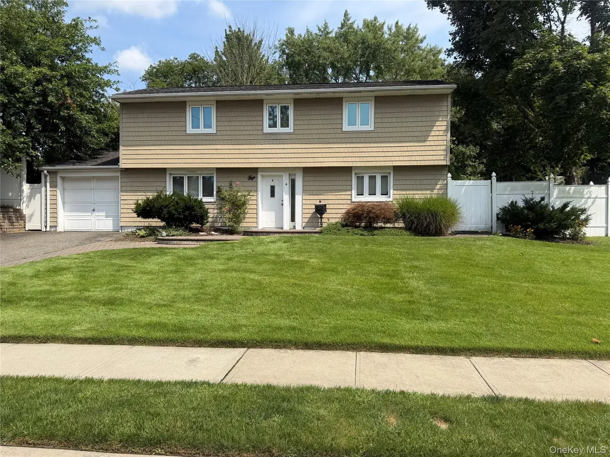 4 E Park Drive, Old Bethpage, NY 11804 - #1