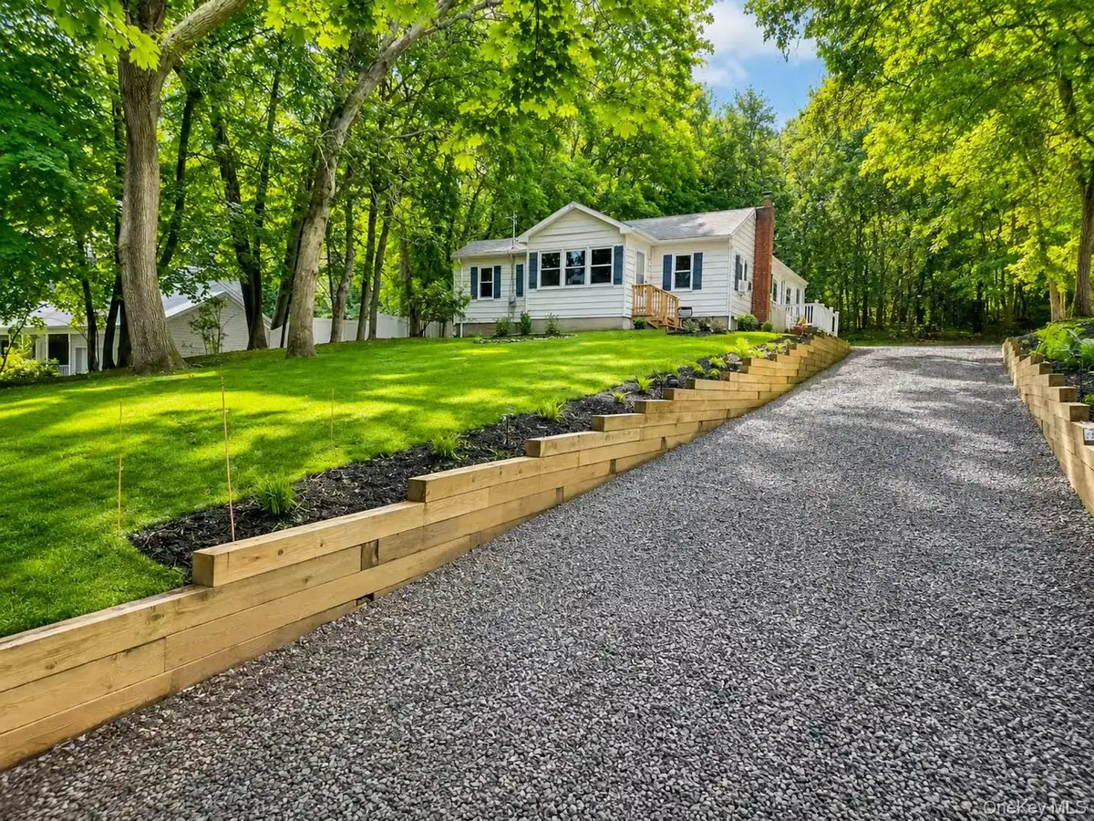 40 Christian Avenue, Setauket, NY 11733 - #1