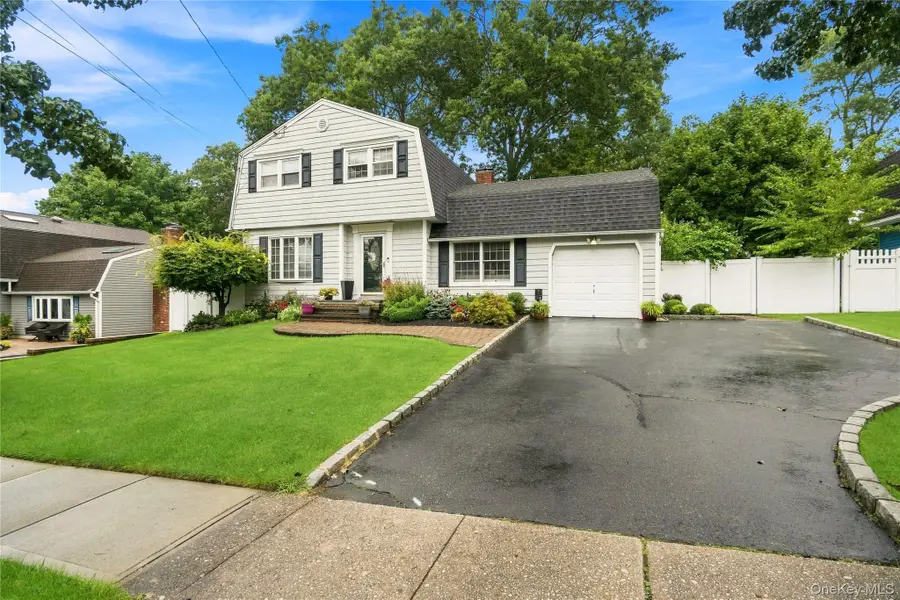 29 Hy Place, Lake Grove, NY 11755 - #3