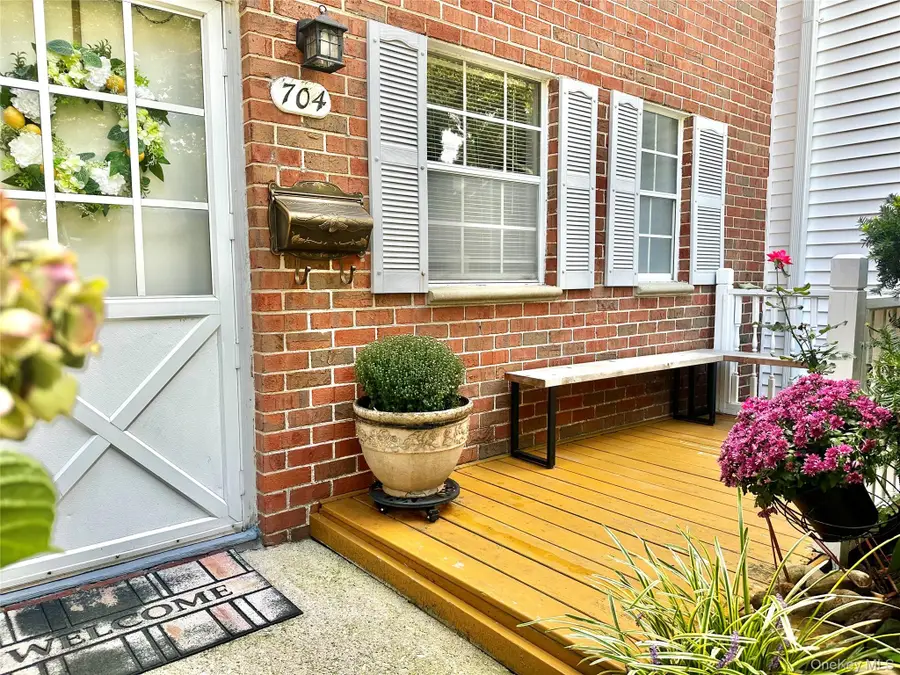704 Towne House Village #704, Hauppauge, NY 11749 - #2