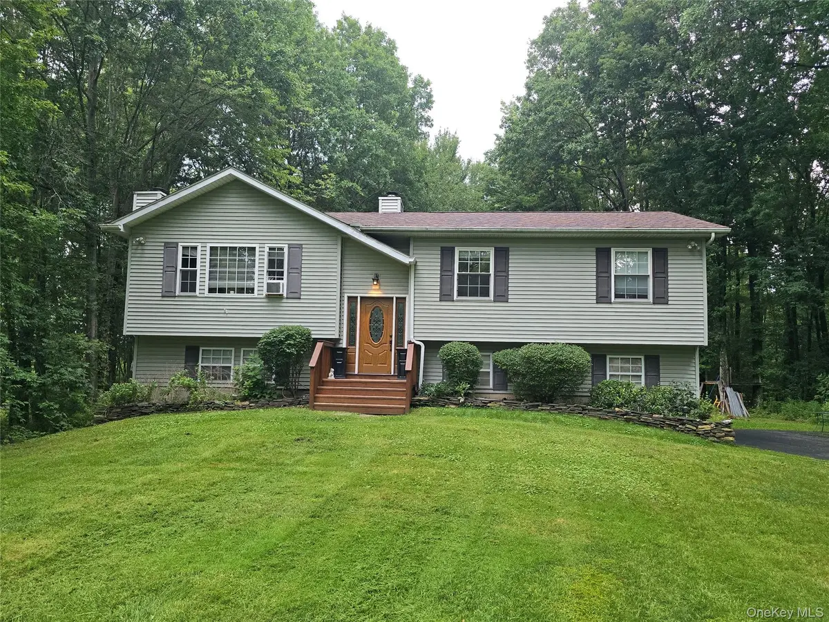 8 Kayleigh Drive, New Paltz, NY 12561 - #1
