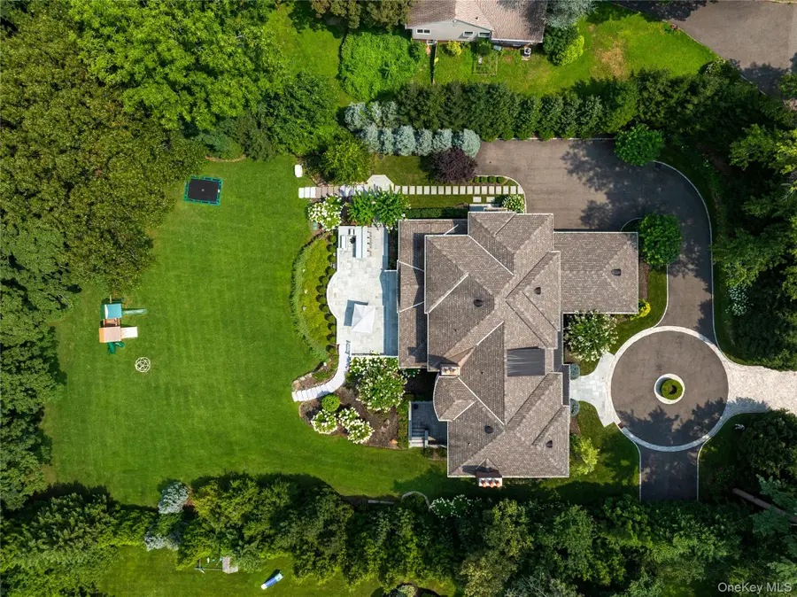 65 Spruce Street, Roslyn Harbor, NY 11576 - #3