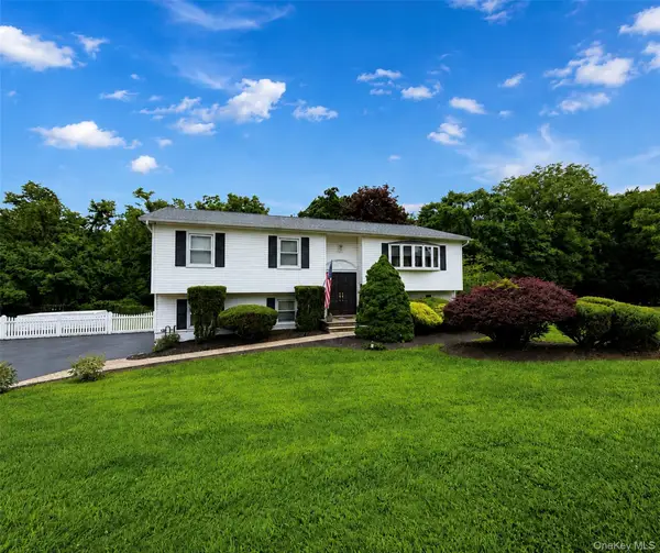 5 Pine Drive, Stony Point, NY 10980