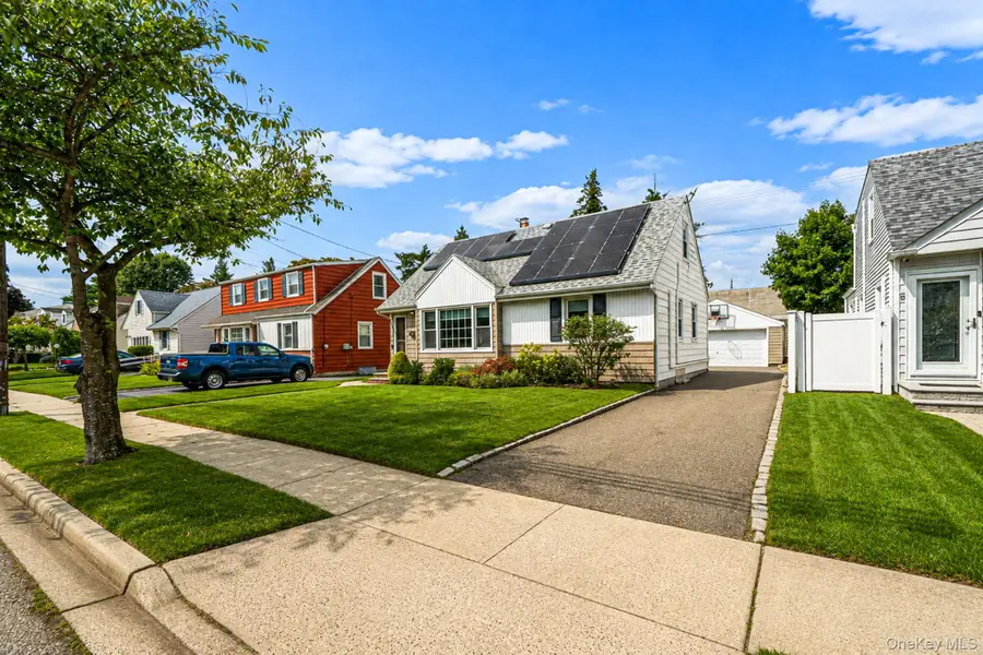 190 Albertson Place, Mineola, NY 11501 - #3