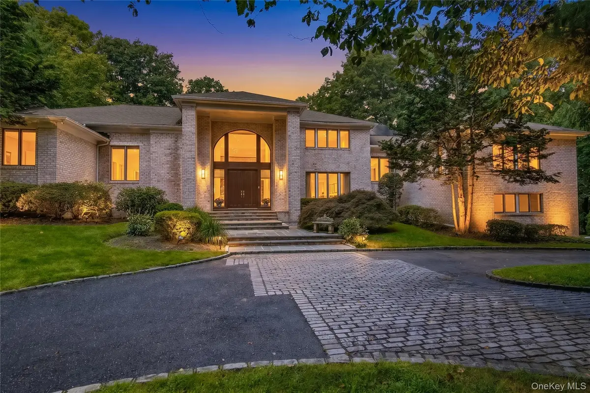 3 White Birch Road, Oyster Bay Cove, NY 11791 - #1