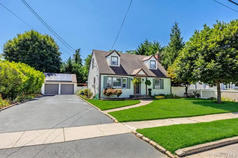 22 Maple Drive, Amityville, NY 11701 - #2