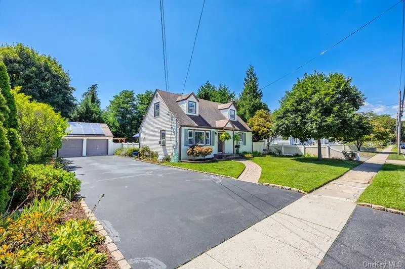 22 Maple Drive, Amityville, NY 11701 - #3