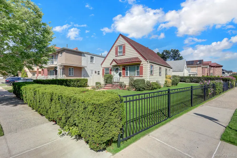26919 81st Avenue, New Hyde Park, NY 11040 - #3