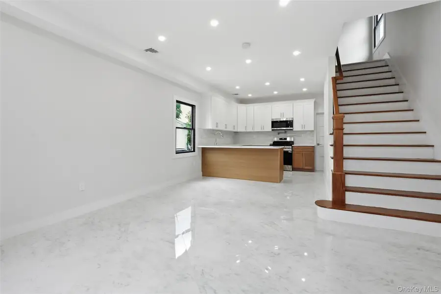 23 Doherty Avenue, Elmont, NY 11003 - #3