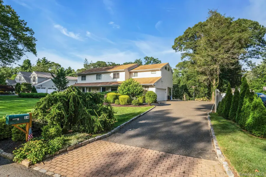 14 Tree Hollow Lane, Dix Hills, NY 11746 - #2