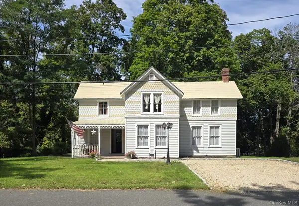 1 Gully Landing Road, Miller Place, NY 11764