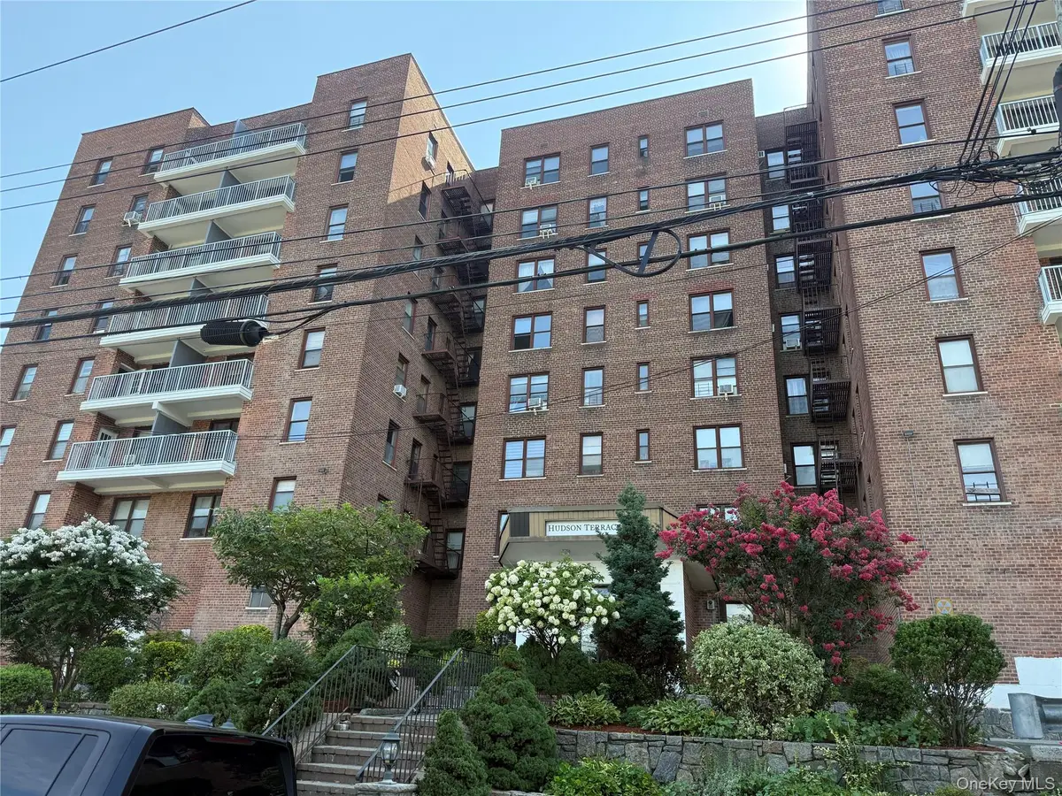 678 Warburton Avenue #4F, Yonkers, NY 10701 - #1