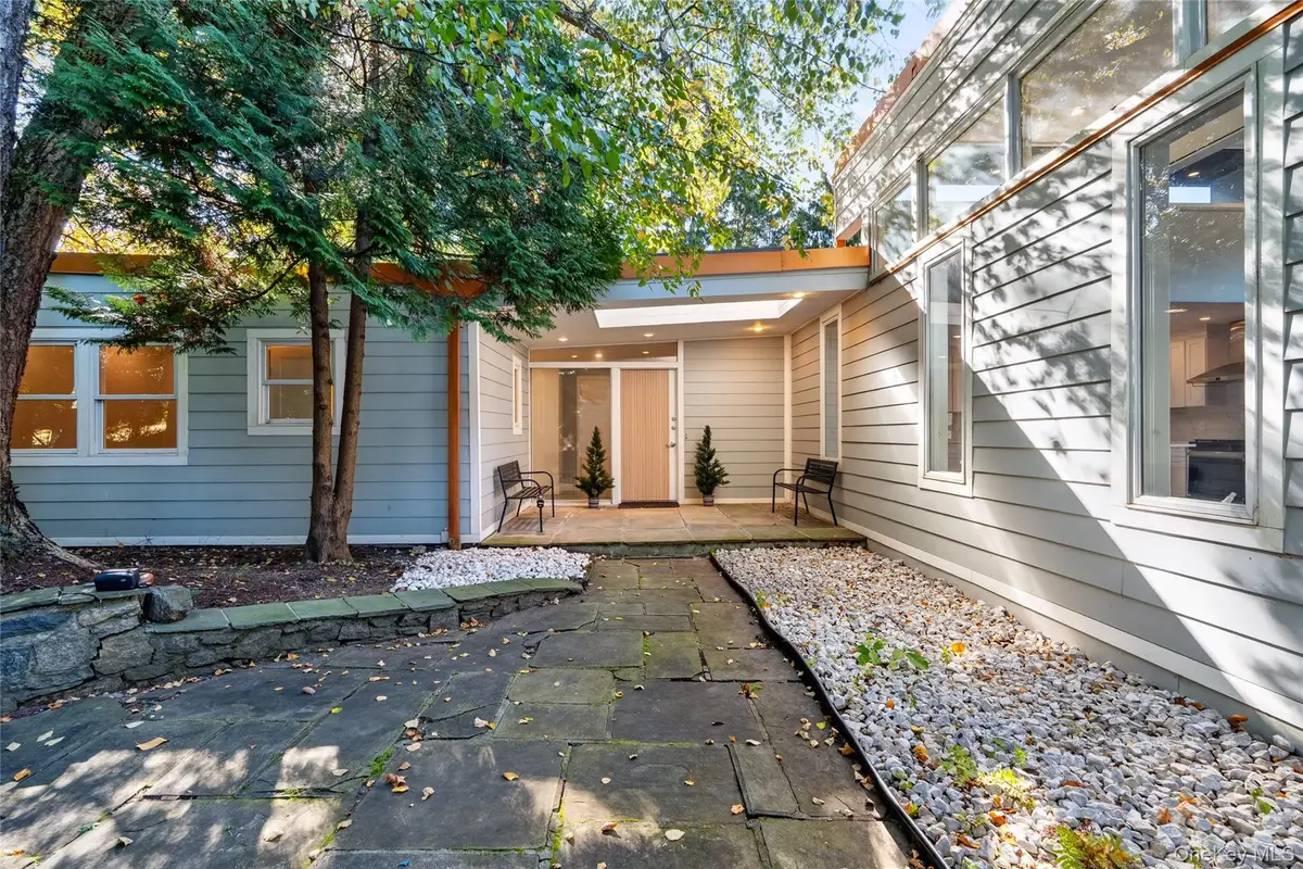 36 Crosshill Road, Hartsdale, NY 10530 - #1