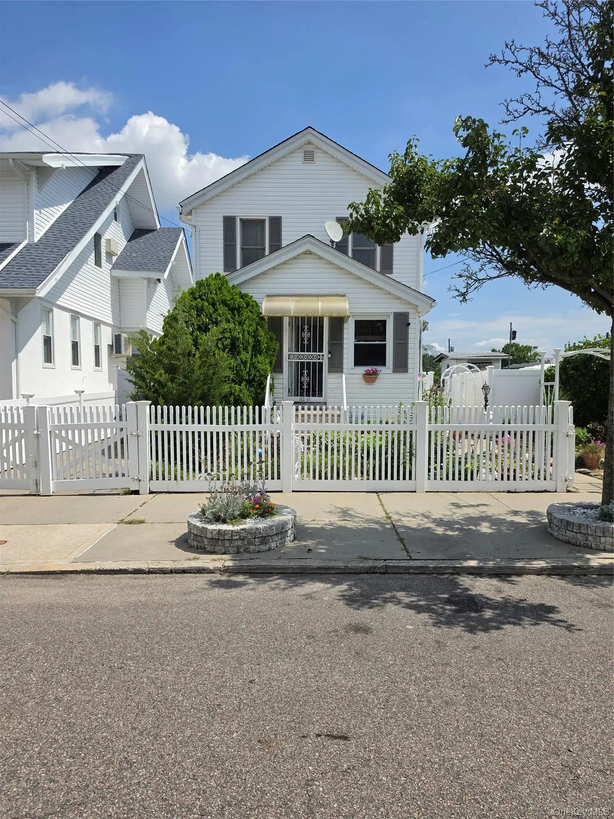 160-41 99th Street, Howard Beach, NY 11414 - #1