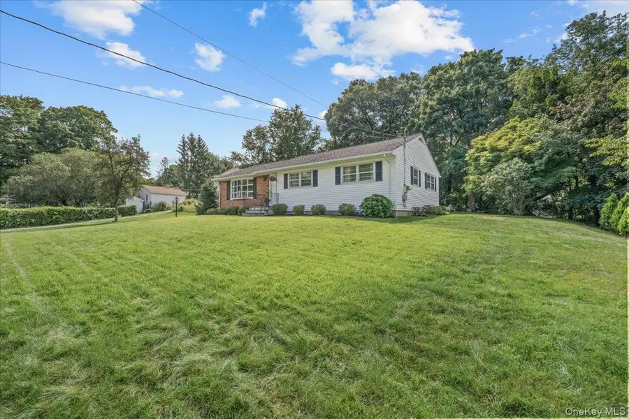 15 Robinson Avenue, Bedford Hills, NY 10507 - #2
